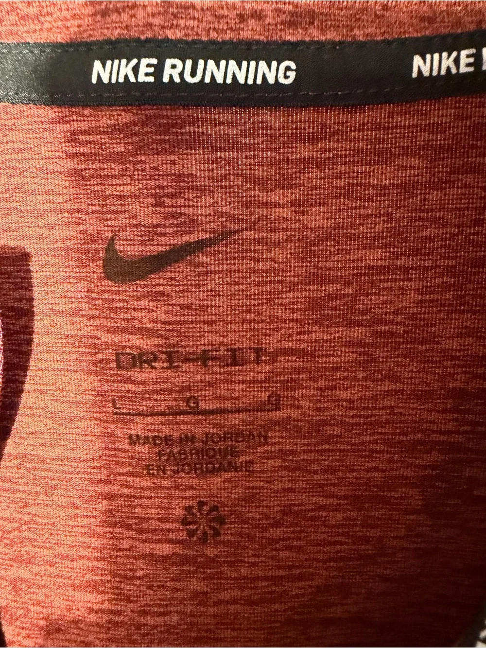Nike Men’s Long-Sleeve 1/4 Zip Pullover